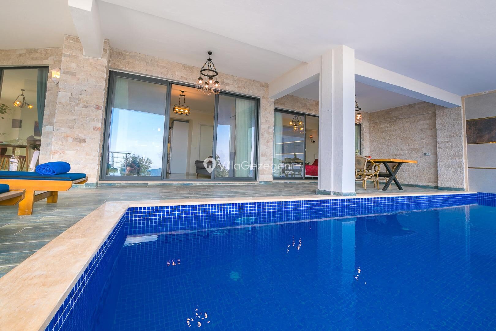 Villa Hills Spring — 4