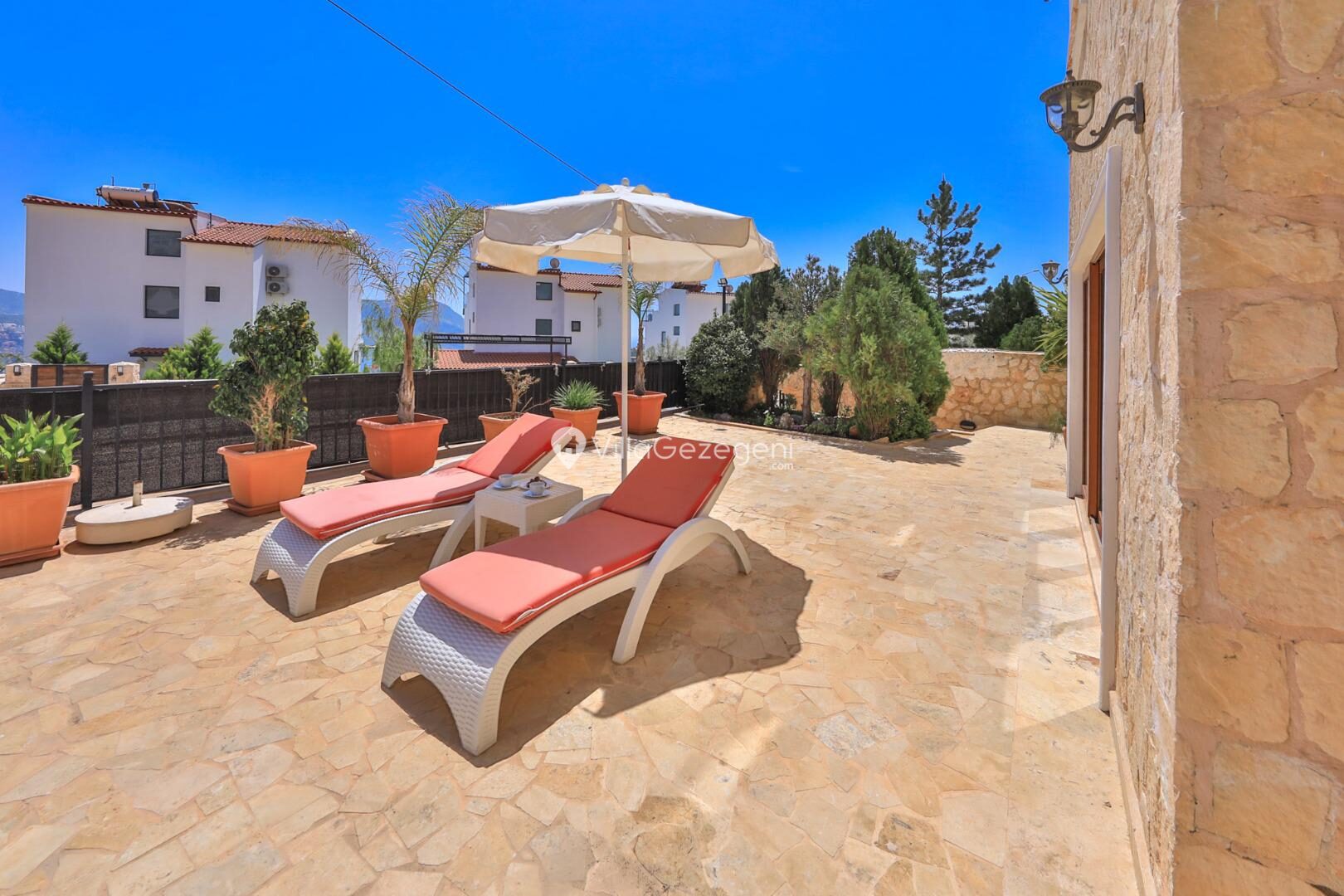 Villa Serta — 8