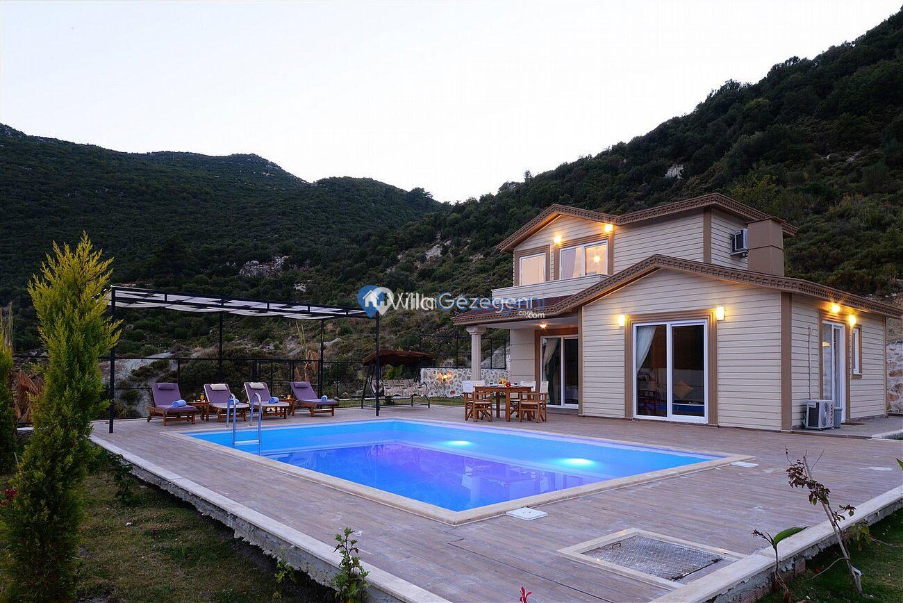 Villa Medis 1 — 3
