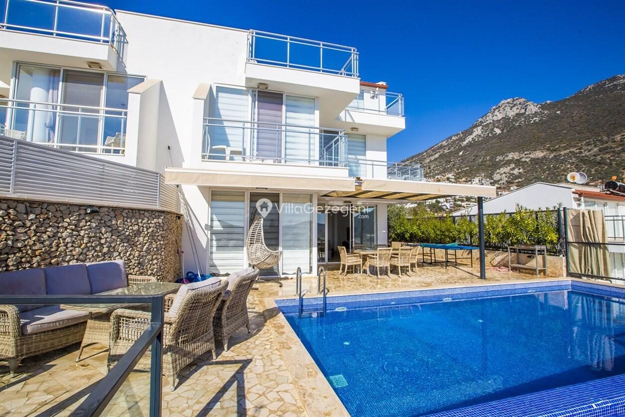 Villa Royal 2 — 2