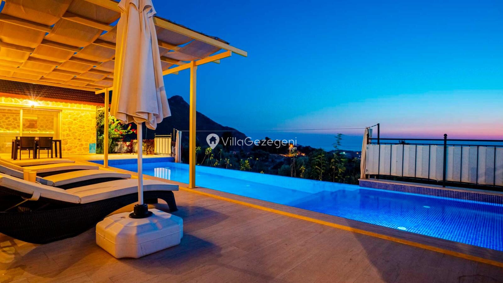 Villa Atilla — 13