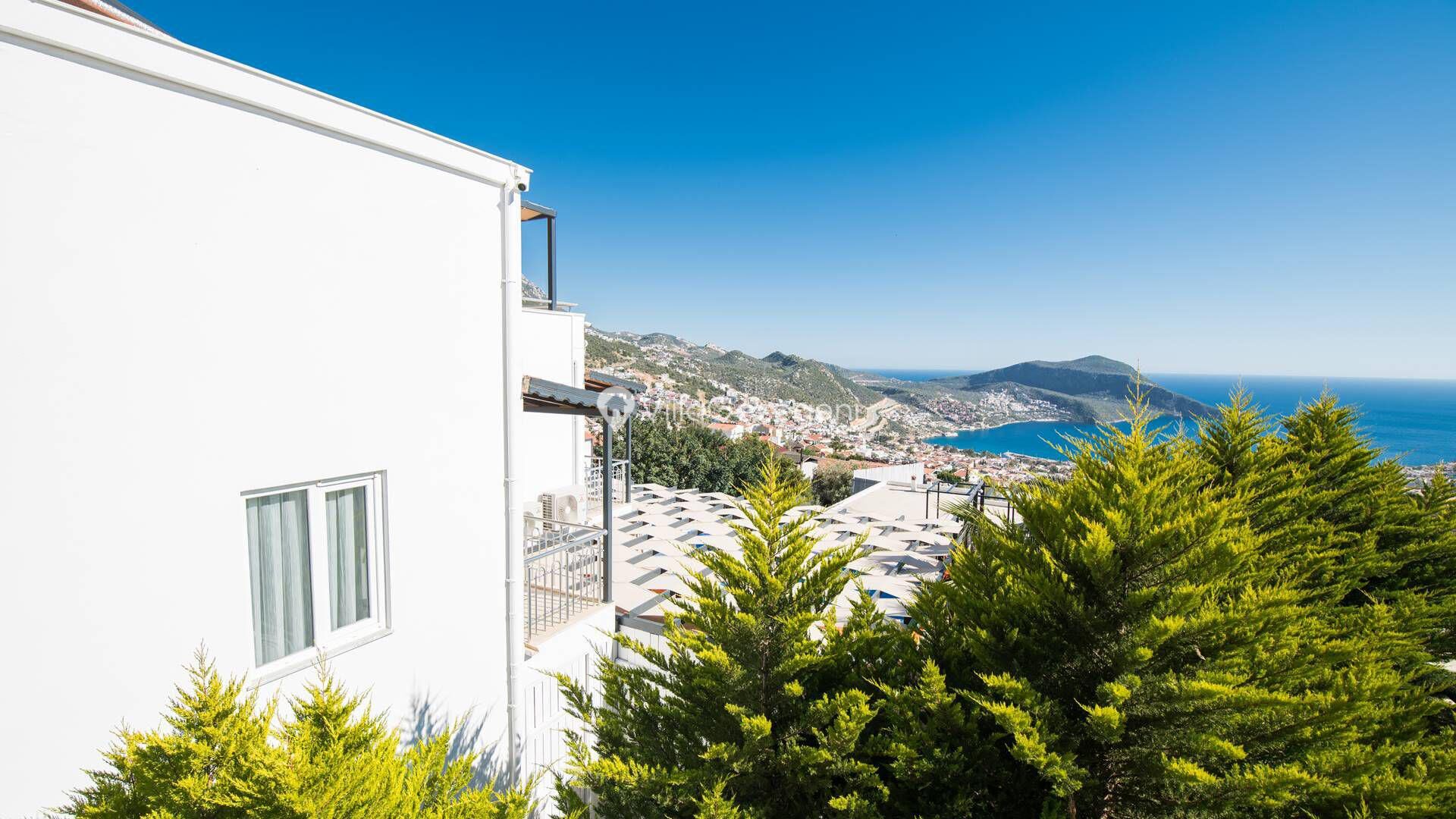 Villa Anatolia — 8