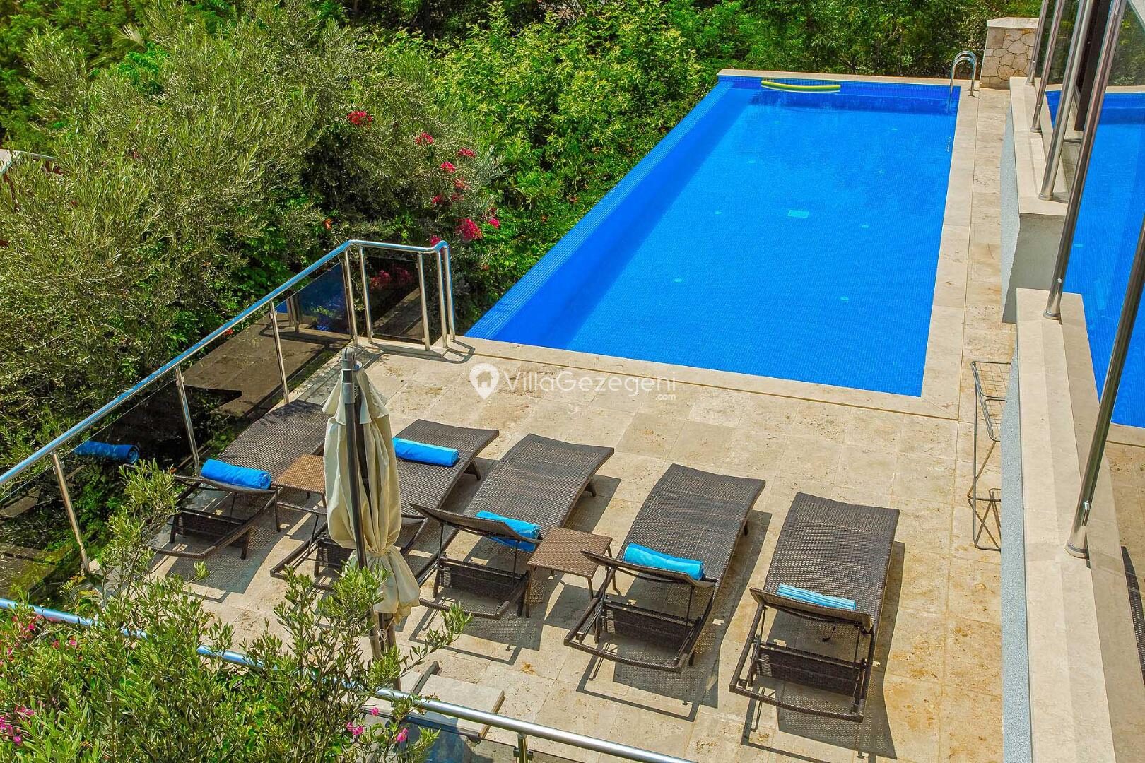 Villa Greenscape — 12