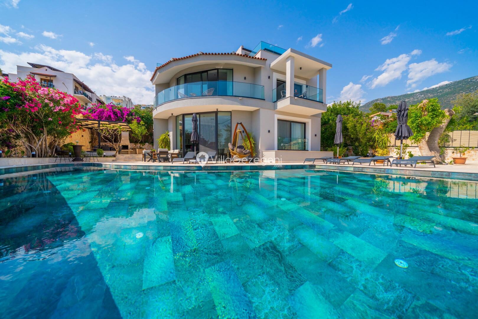 Villa Safran County — 1