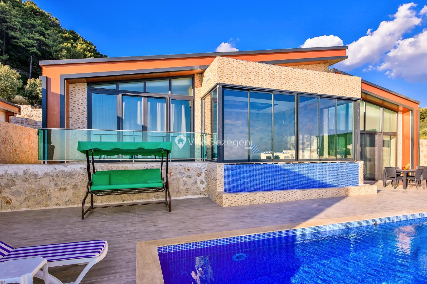 Villa Kalis 3 — 4