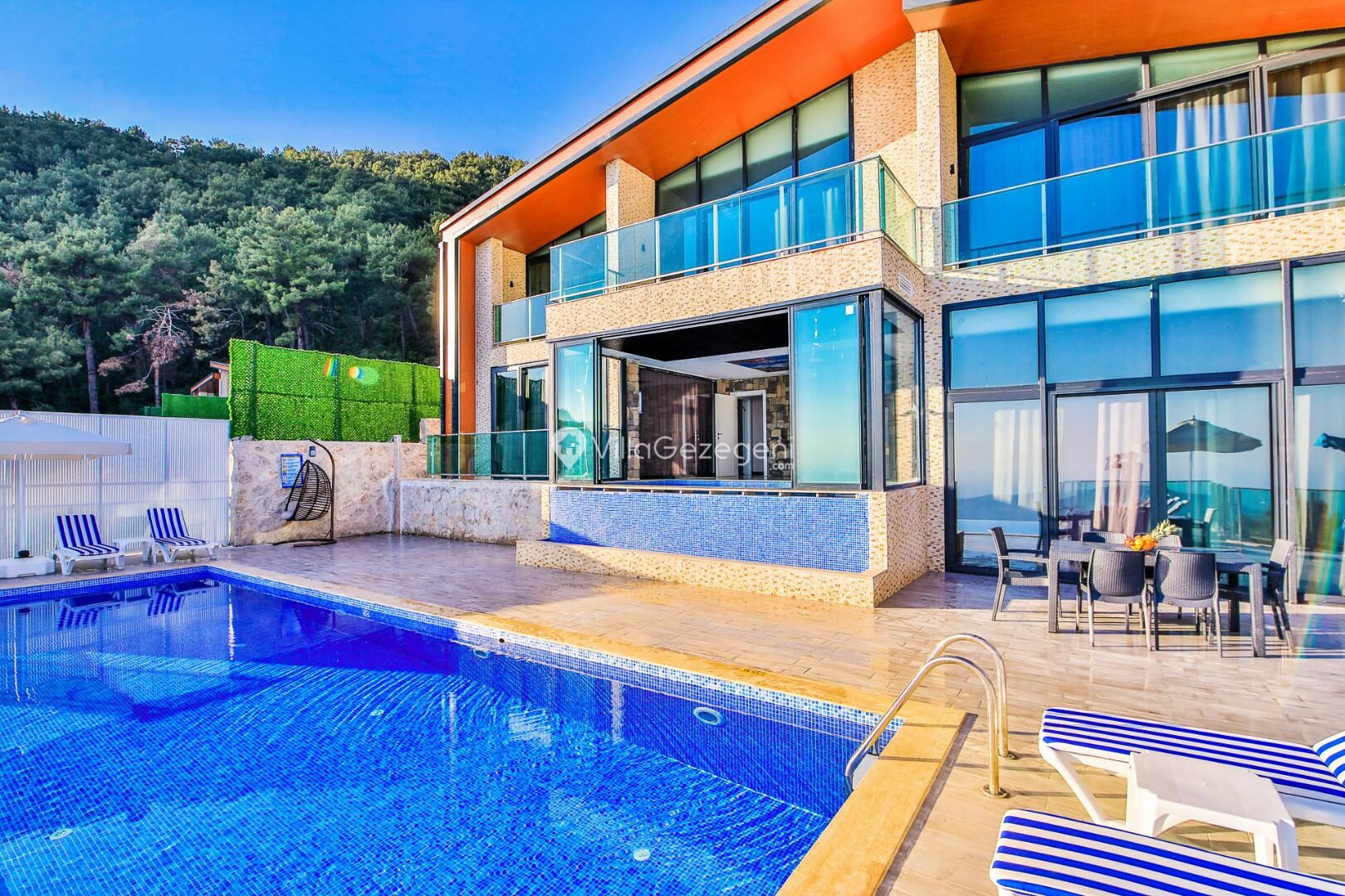 Villa Kalis 4 — 4