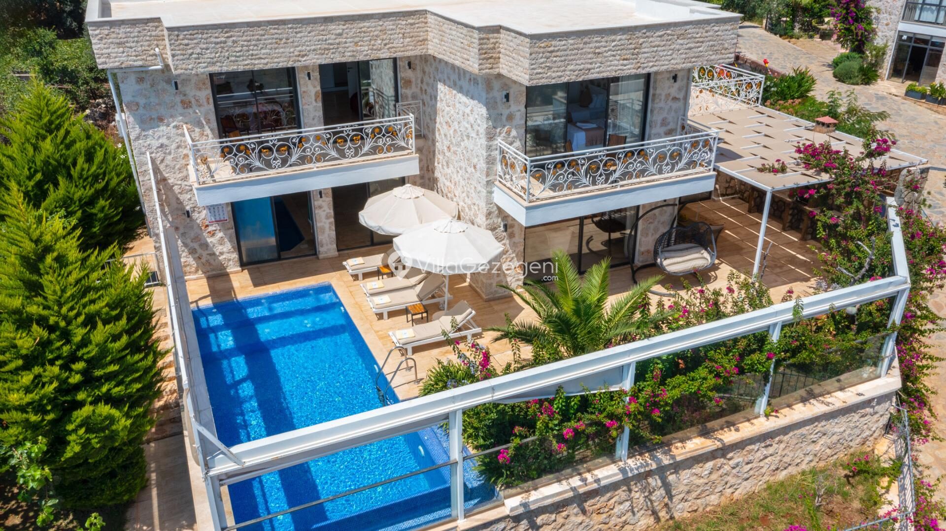 Villa Narin 9 — 13