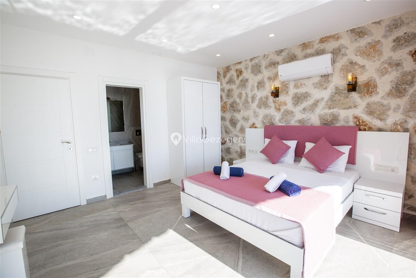 Villa Royal 3 — 15