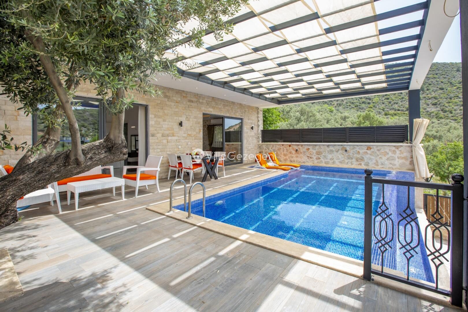 Villa Panama — 9