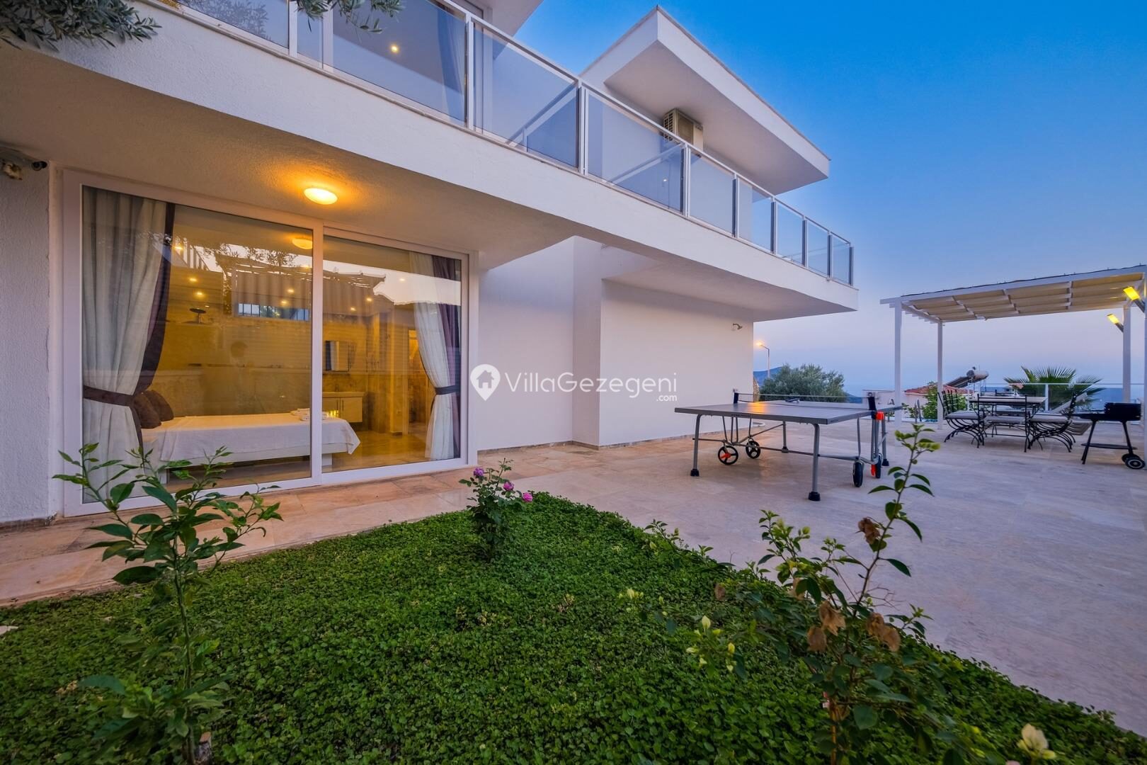 Villa Lumiere 2 — 6