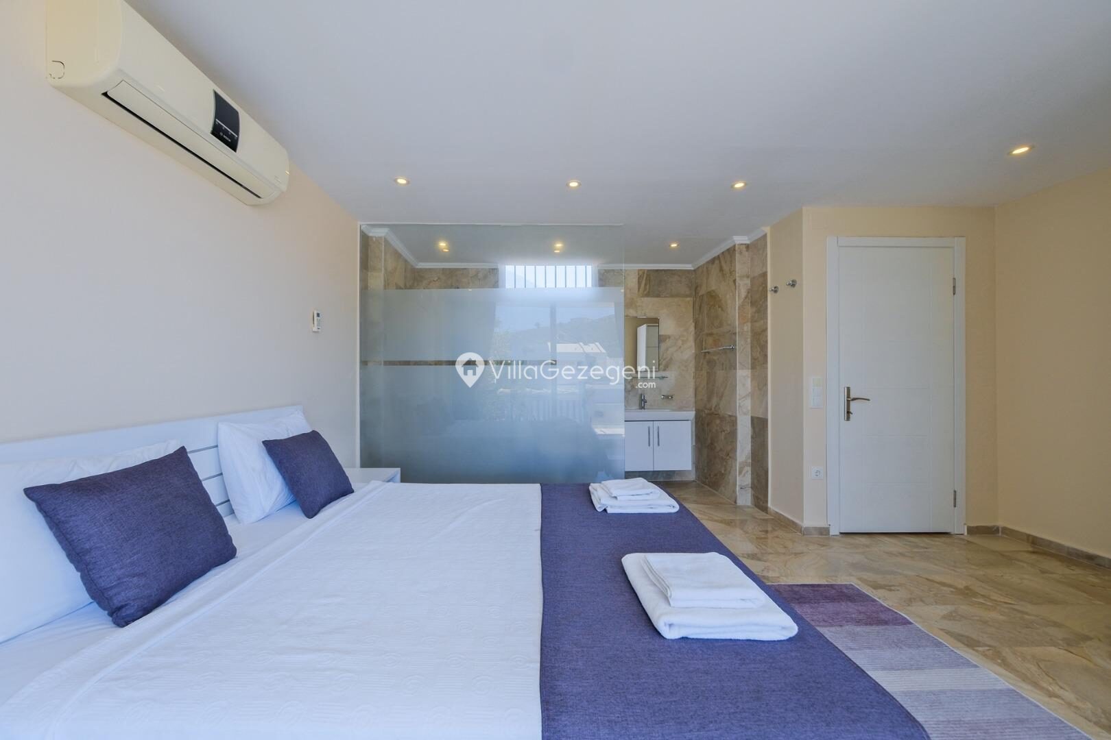 Villa Lumiere 2 — 62
