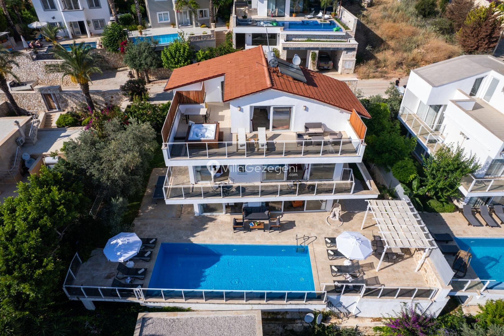 Villa Lumiere 3 — 71