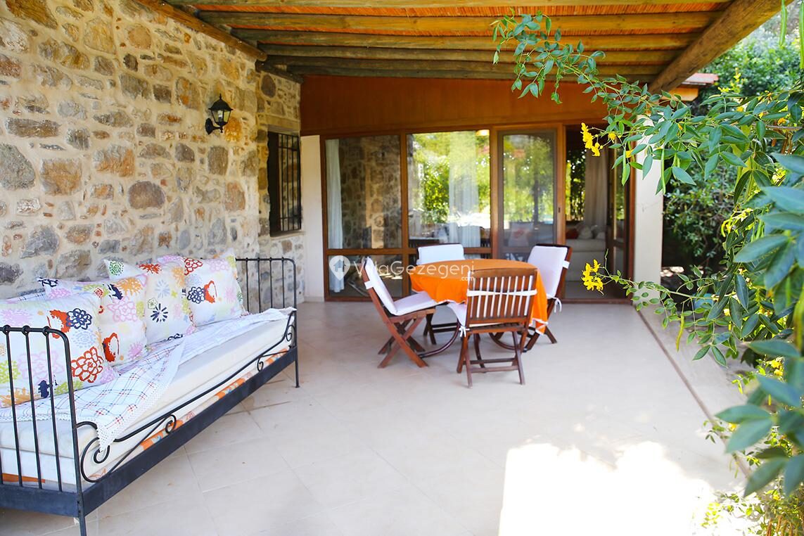 Villa Bonte 416 — 23