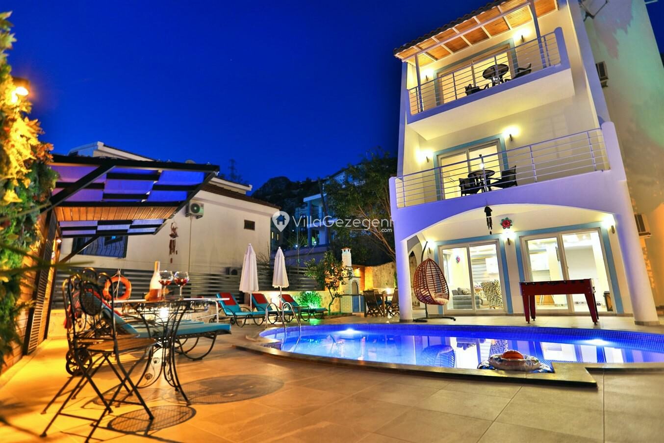 Villa Lotus — 3