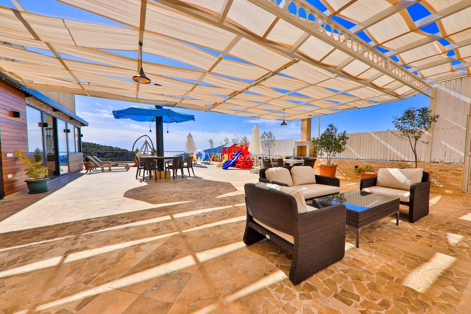Villa Felix — 32