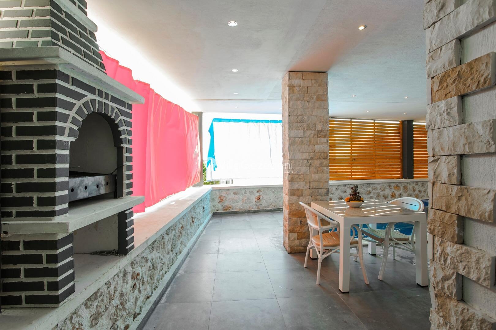Villa Tarz — 11
