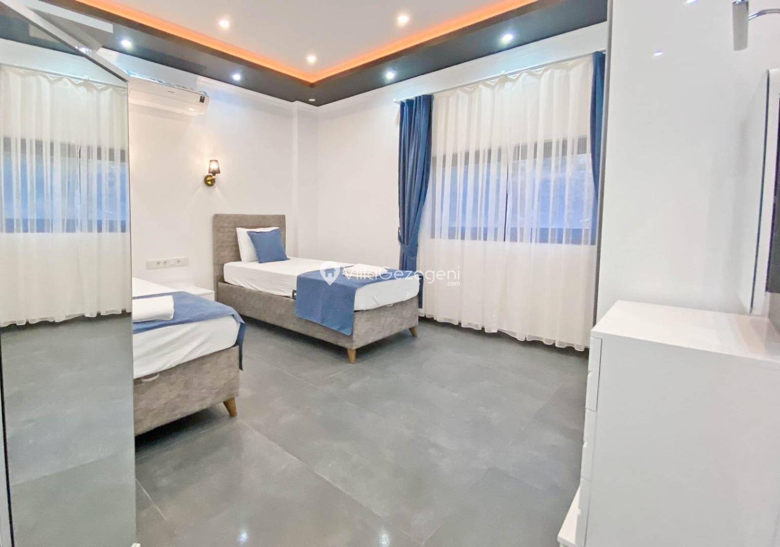 Villa Belinay — 12