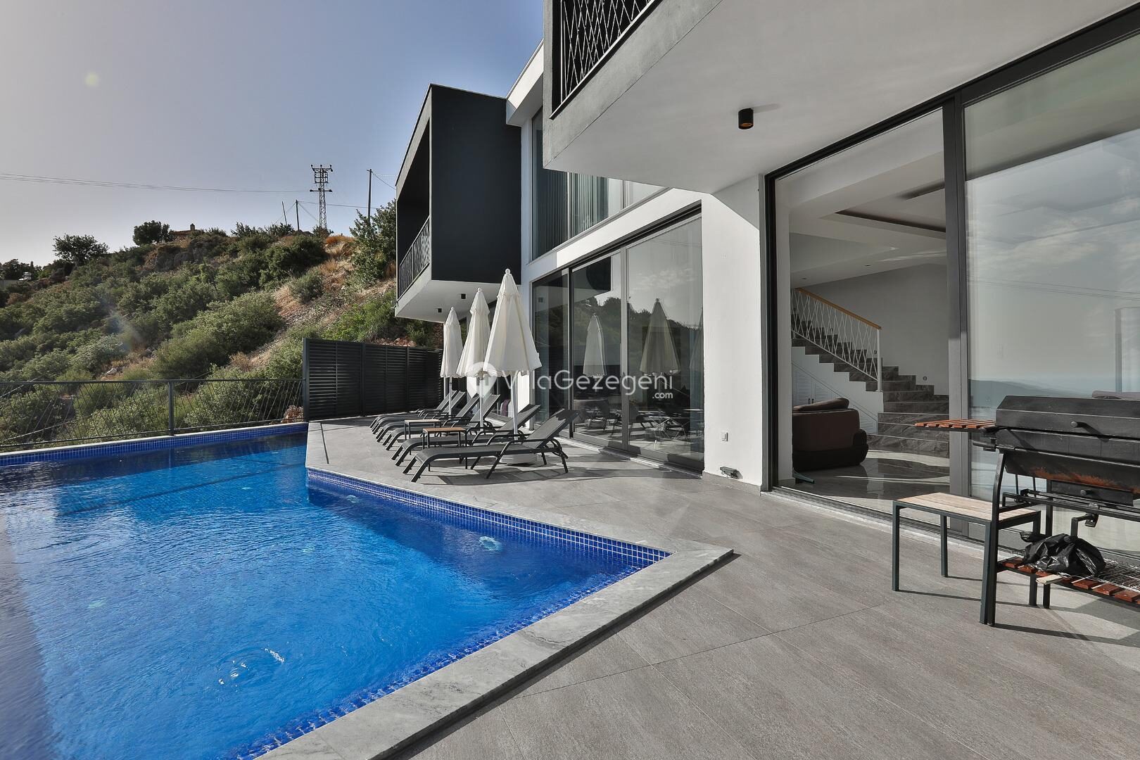 Villa Tria — 1