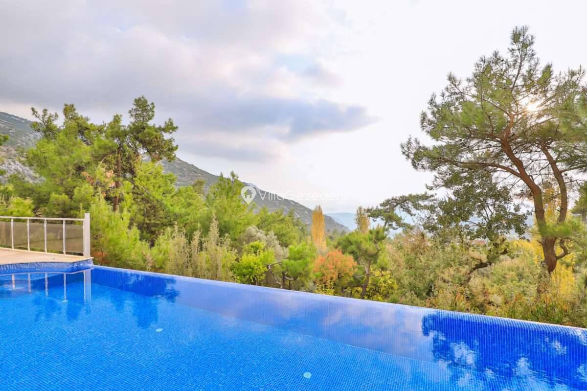 Villa Secret Swiss — 4