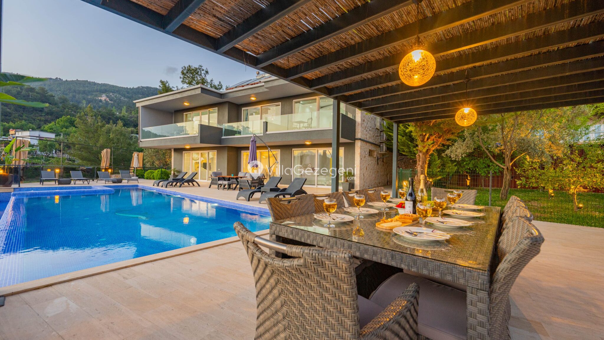 Villa Velaris Yemek alanı 3 – İslamlar kiralık villa