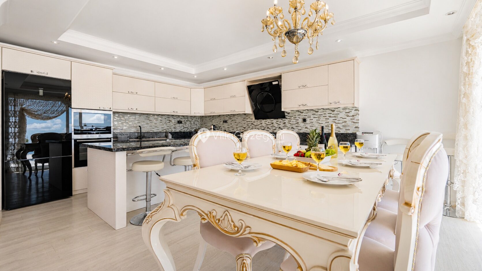 Villa Velaris Yemek alanı 5 – İslamlar kiralık villa