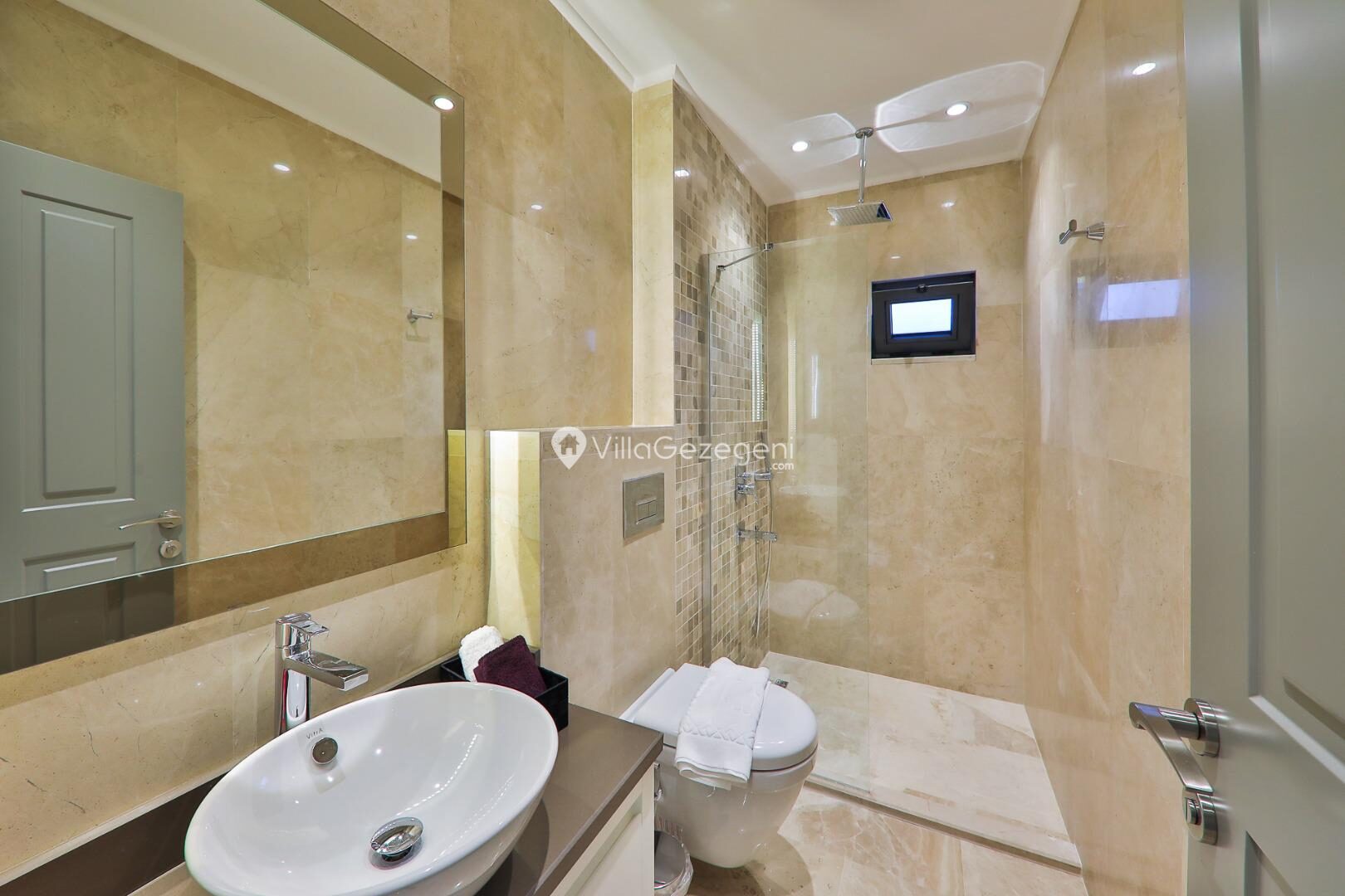 Villa Azure – Üzümlü kiralık villa