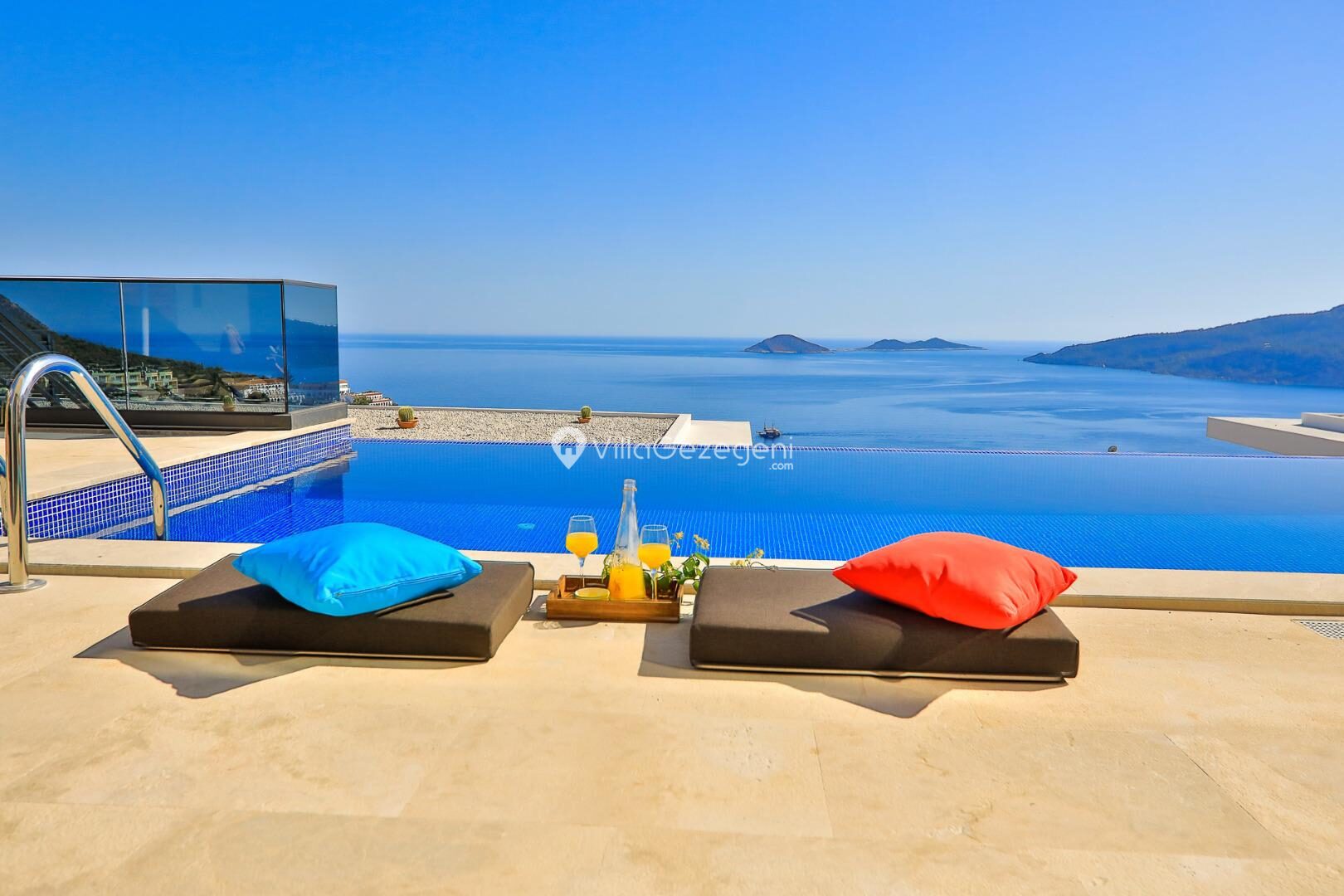 Villa Sweet — 4