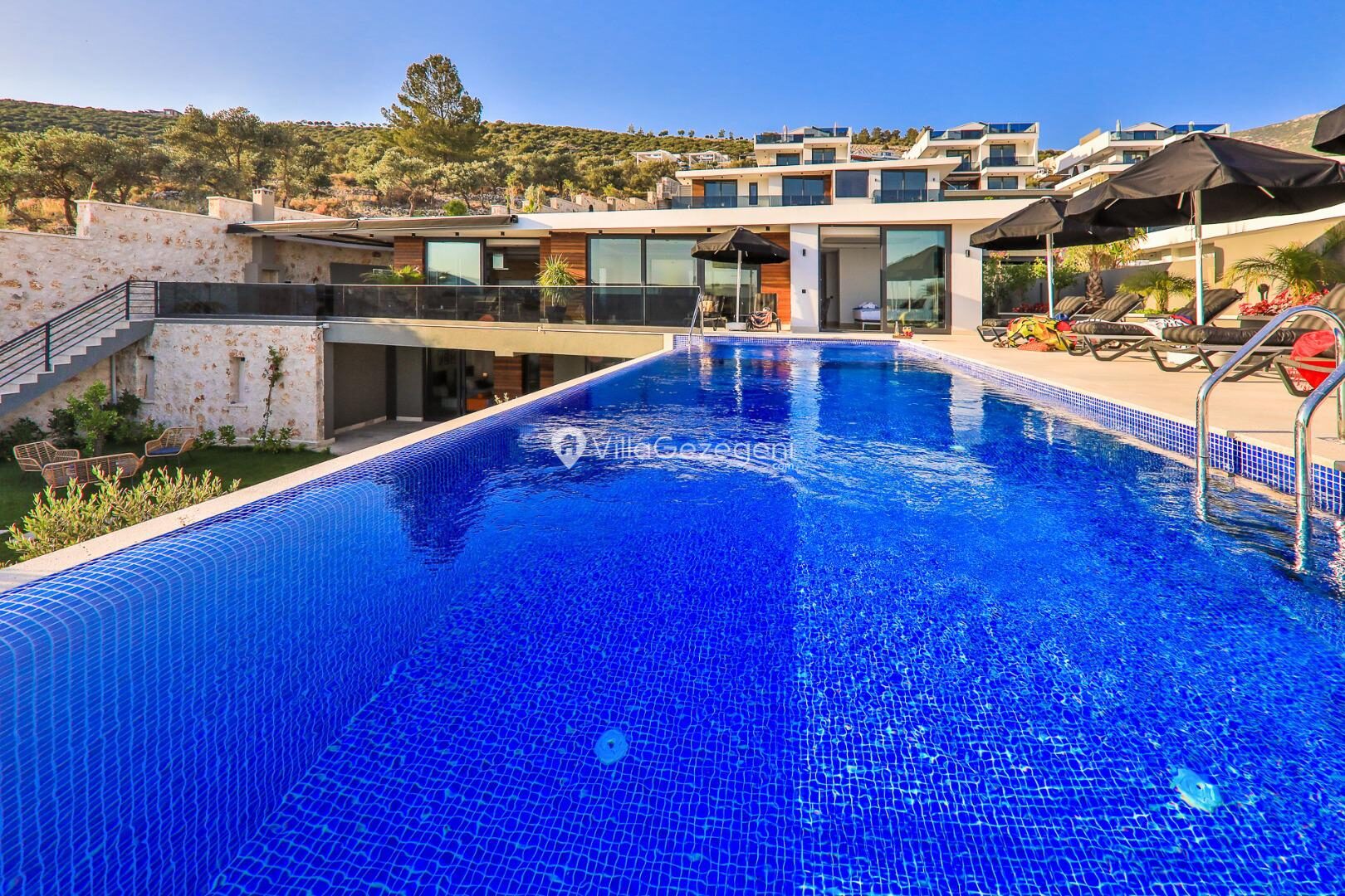 Villa Dreams — 28
