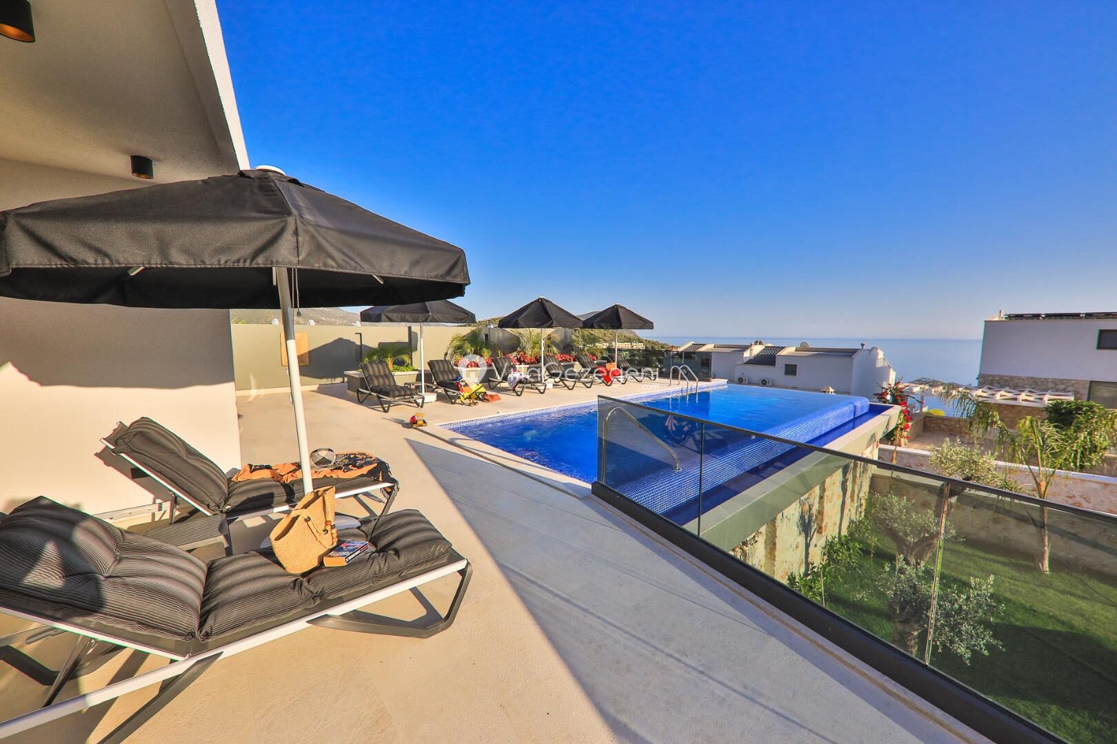 Villa Dreams — 30