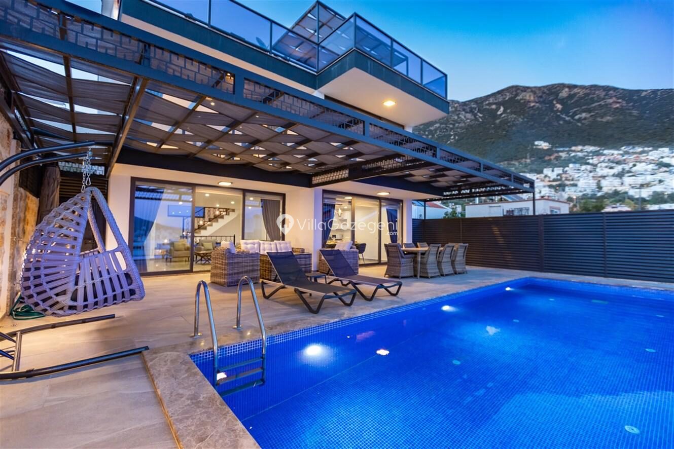 Villa Royal Hills 1 — 3