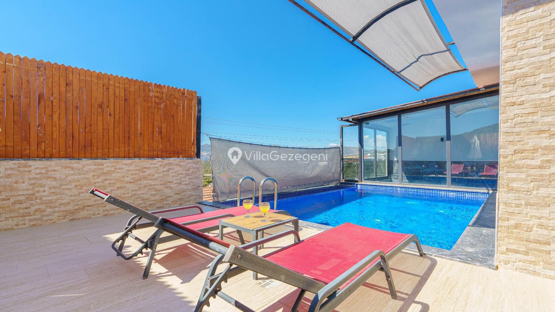 Villa Yaz 4 — 8