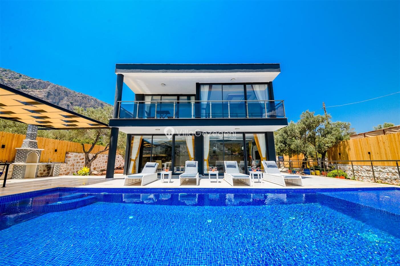 Villa Black Rose — 2