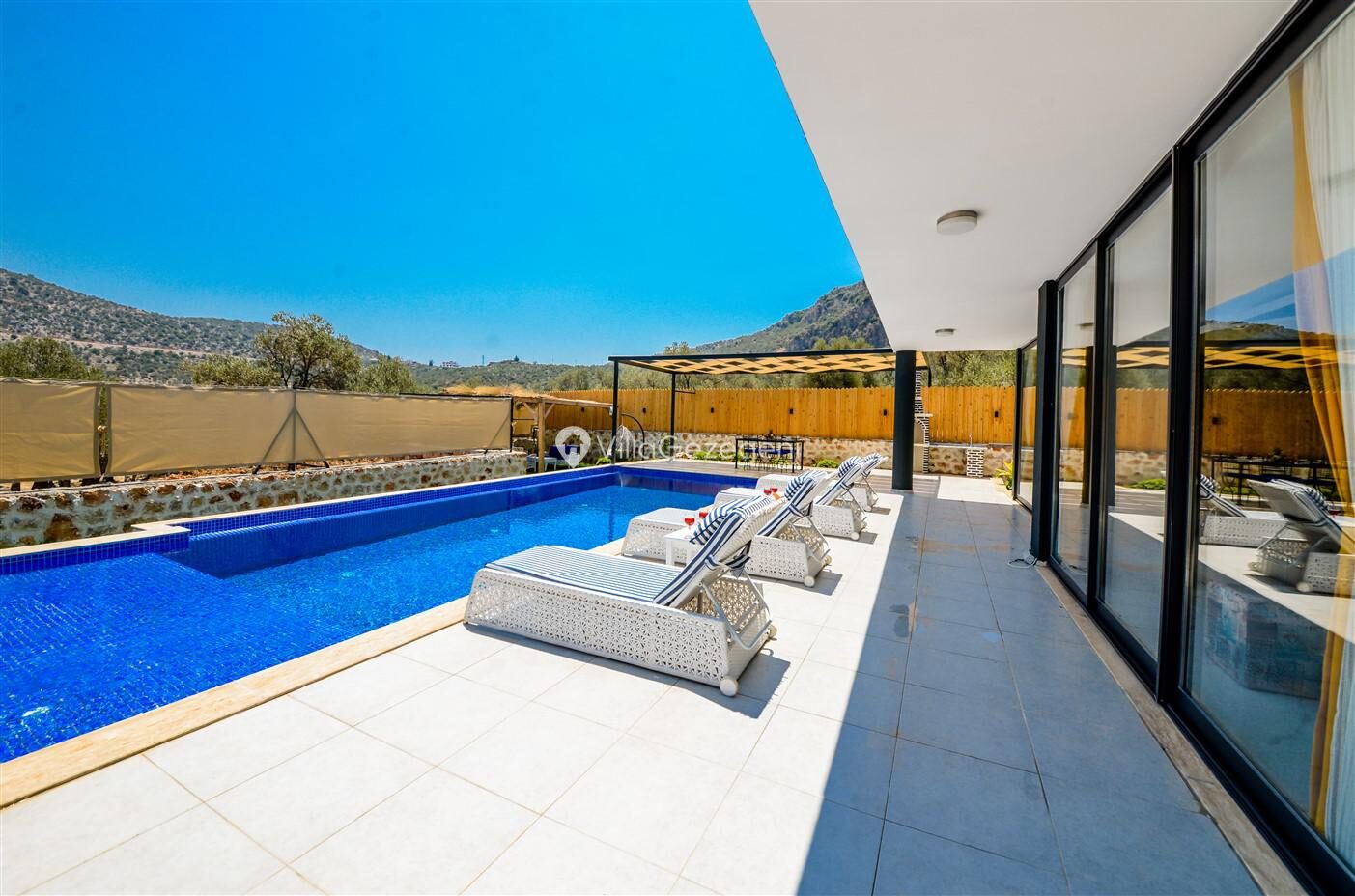 Villa Black Rose — 58