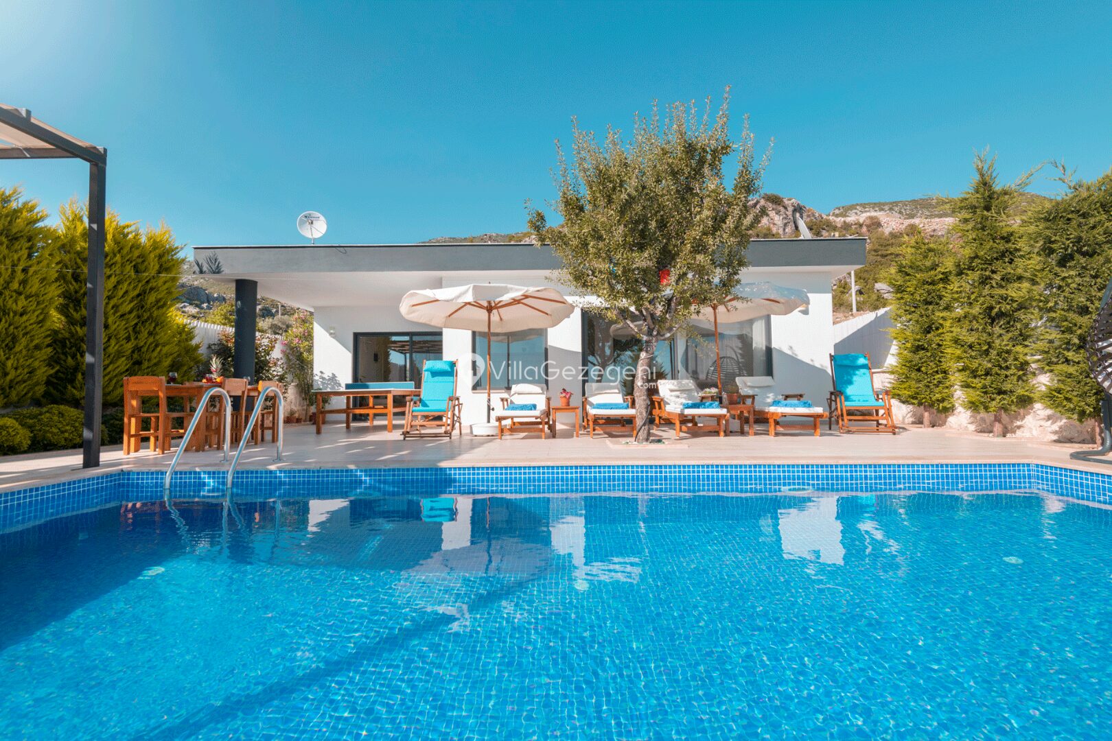 Villa Aklar 1 — 3