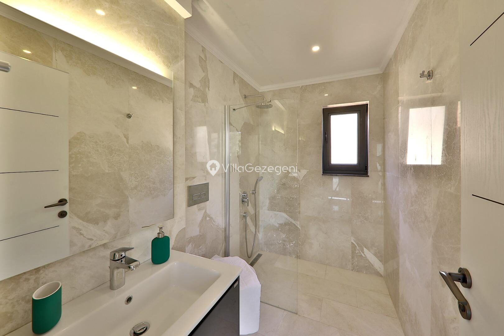 Villa Luxury — 60