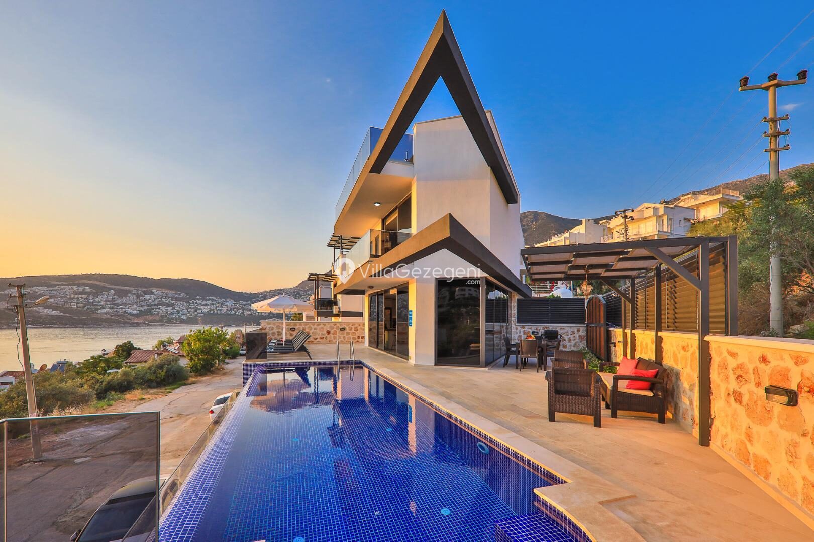 Villa Loca — 60