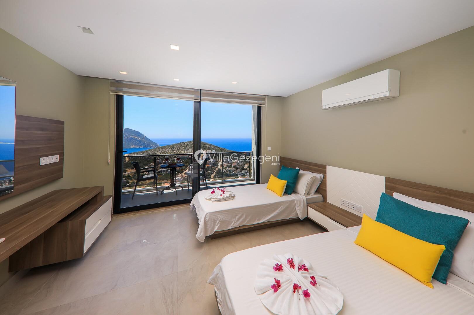 Villa Skylight — 47