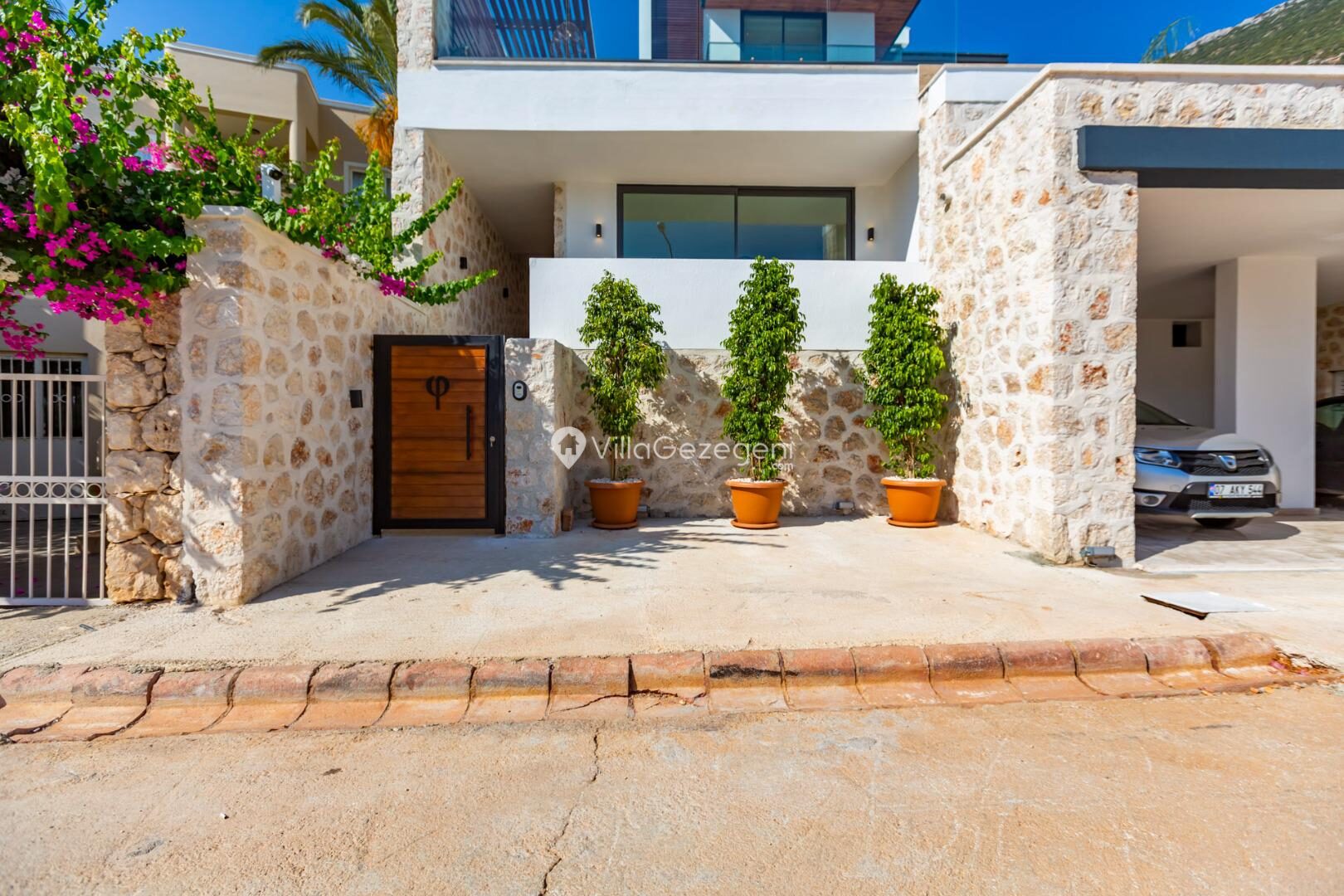 Villa Phi — 85