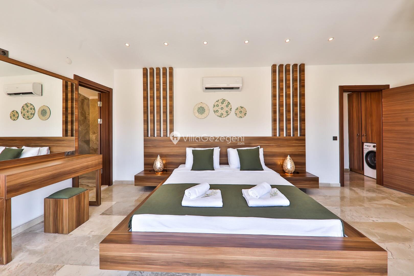 Villa Glorious — 50