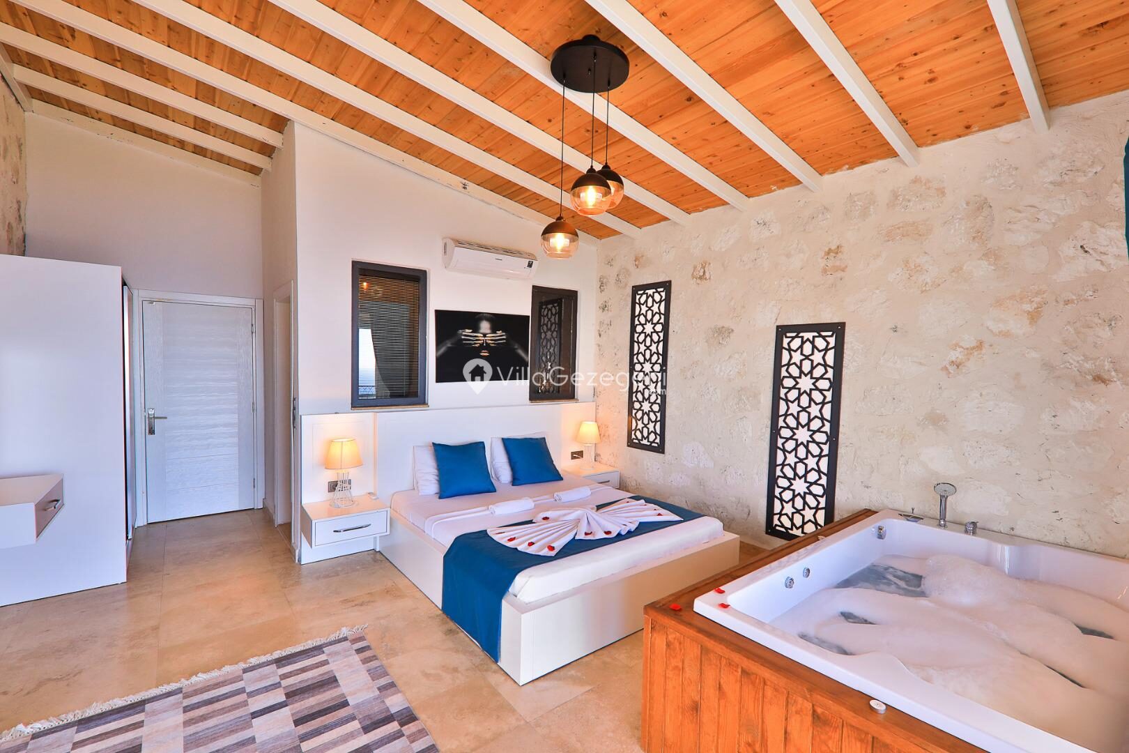 Villa Alaca — 13