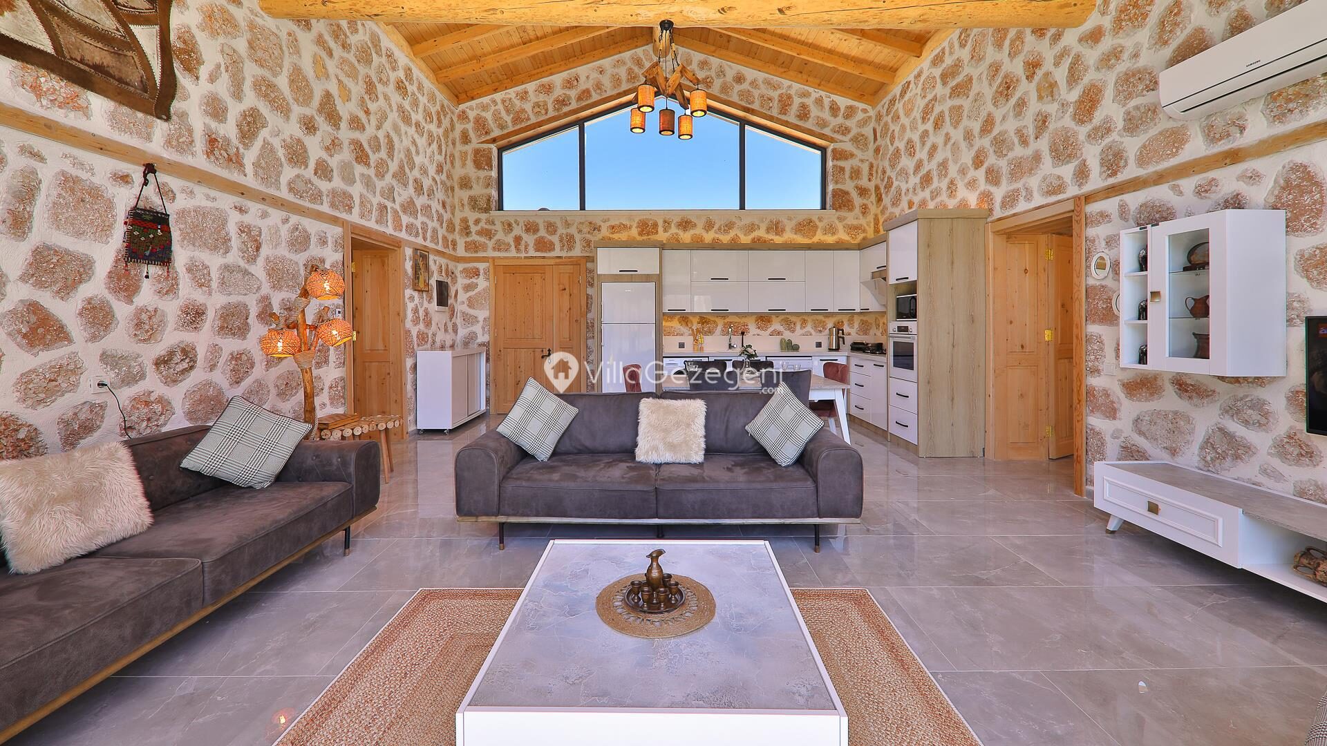 Villa Happiness — 16
