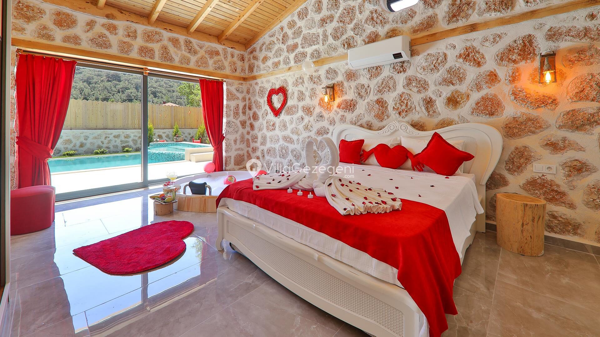 Villa Happiness — 37