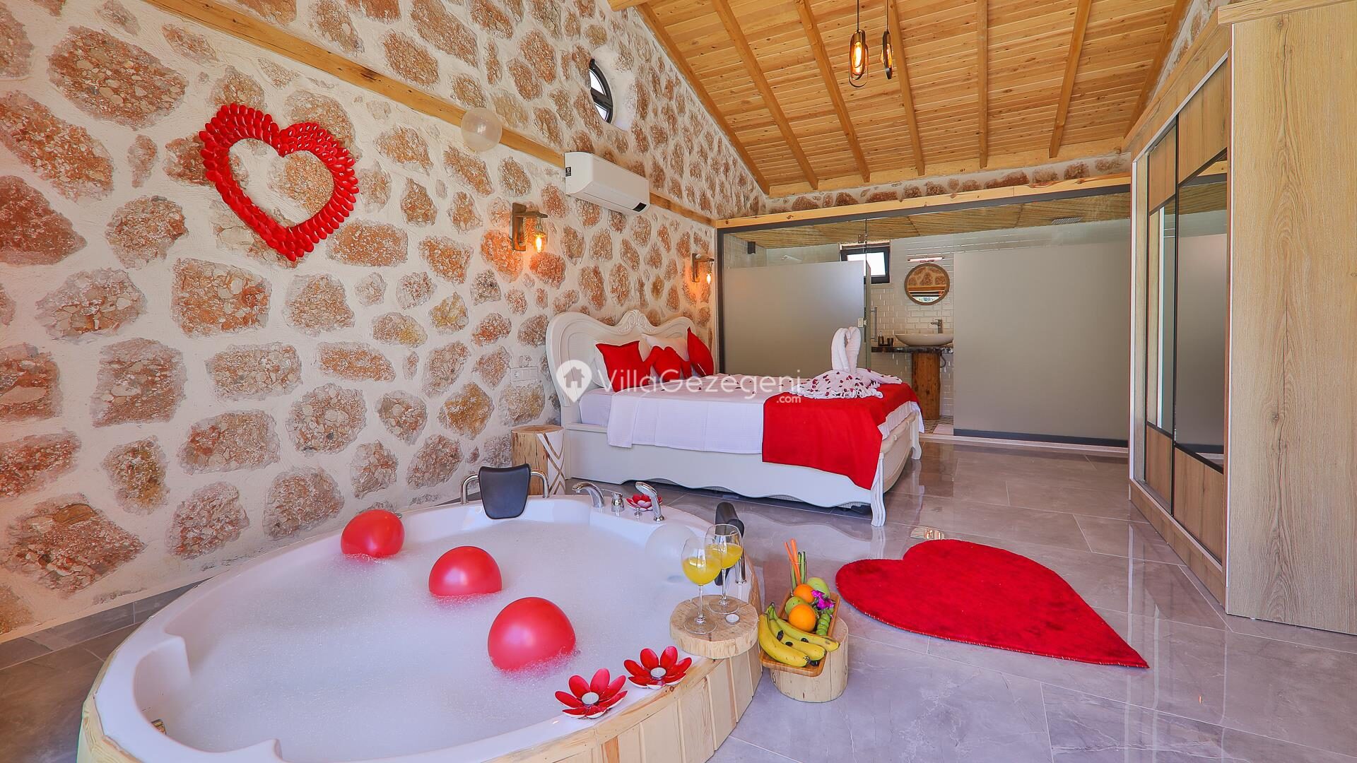Villa Happiness — 38