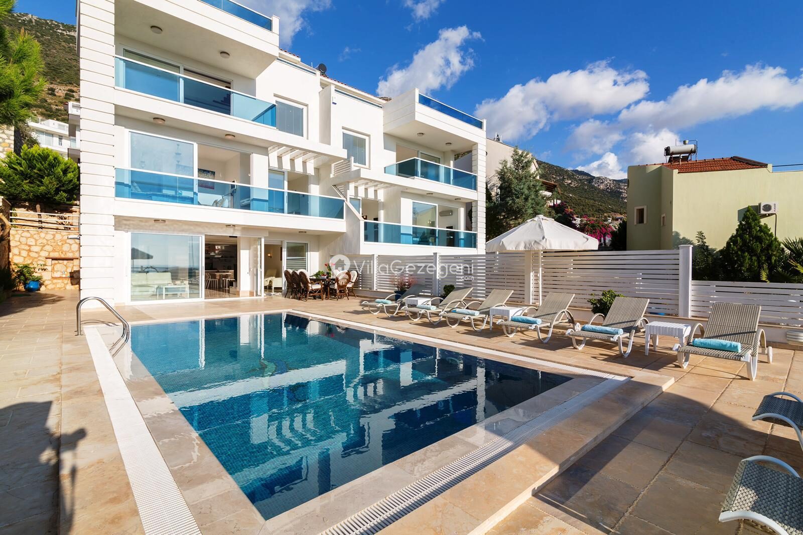 Villa Maribel — 1
