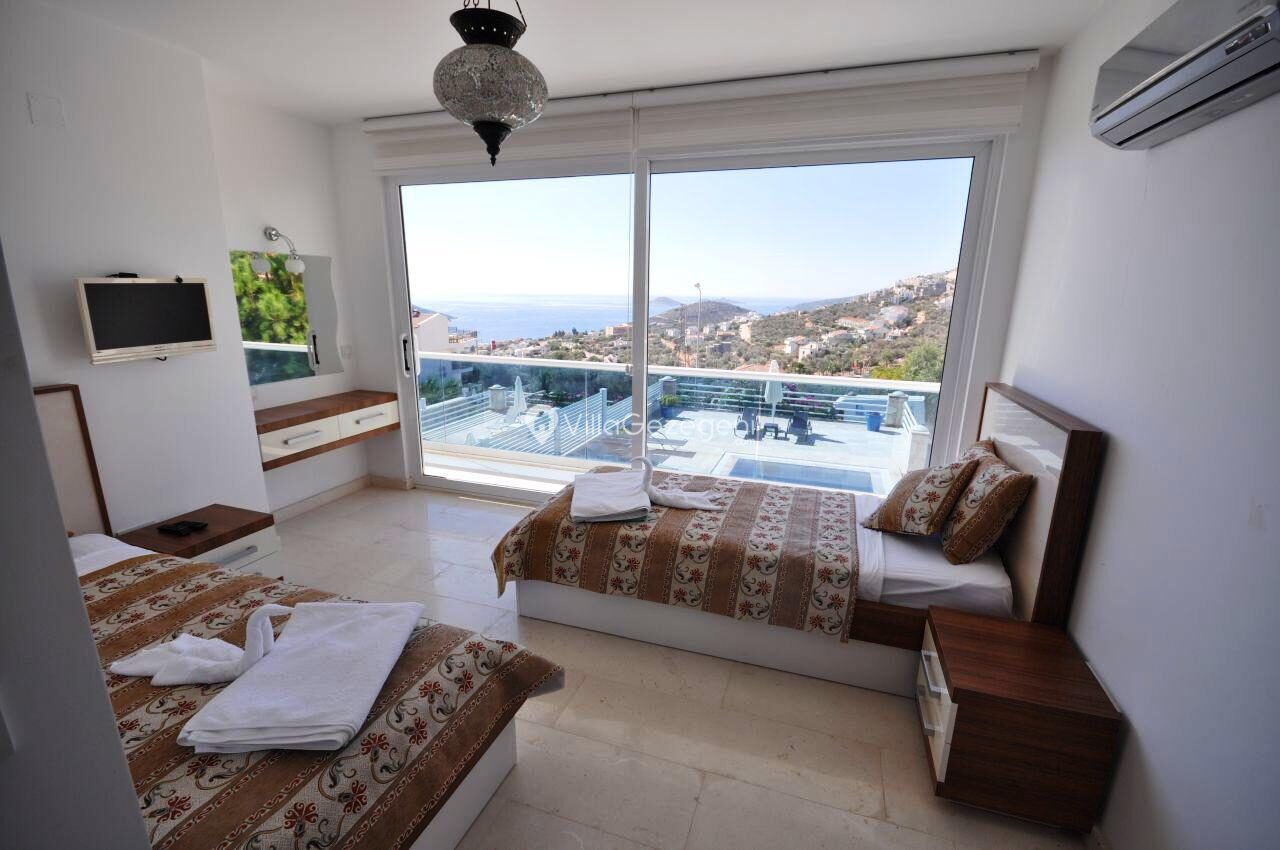 Villa Maribel — 11