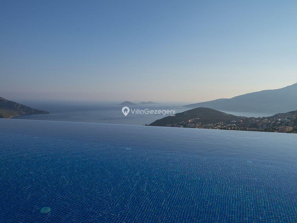 Villa Falcon Exclusive — 9