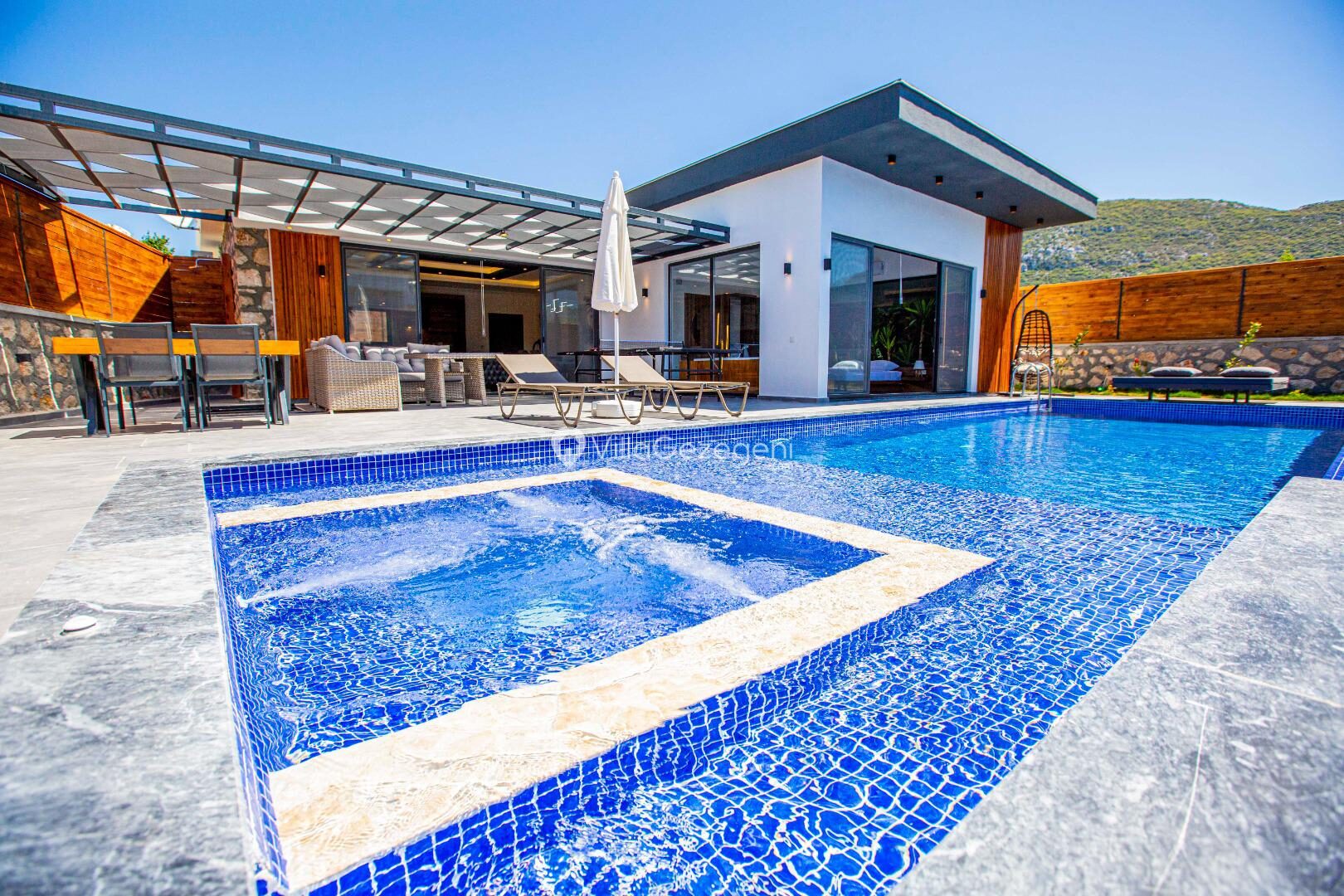 Villa Montenegro — 23