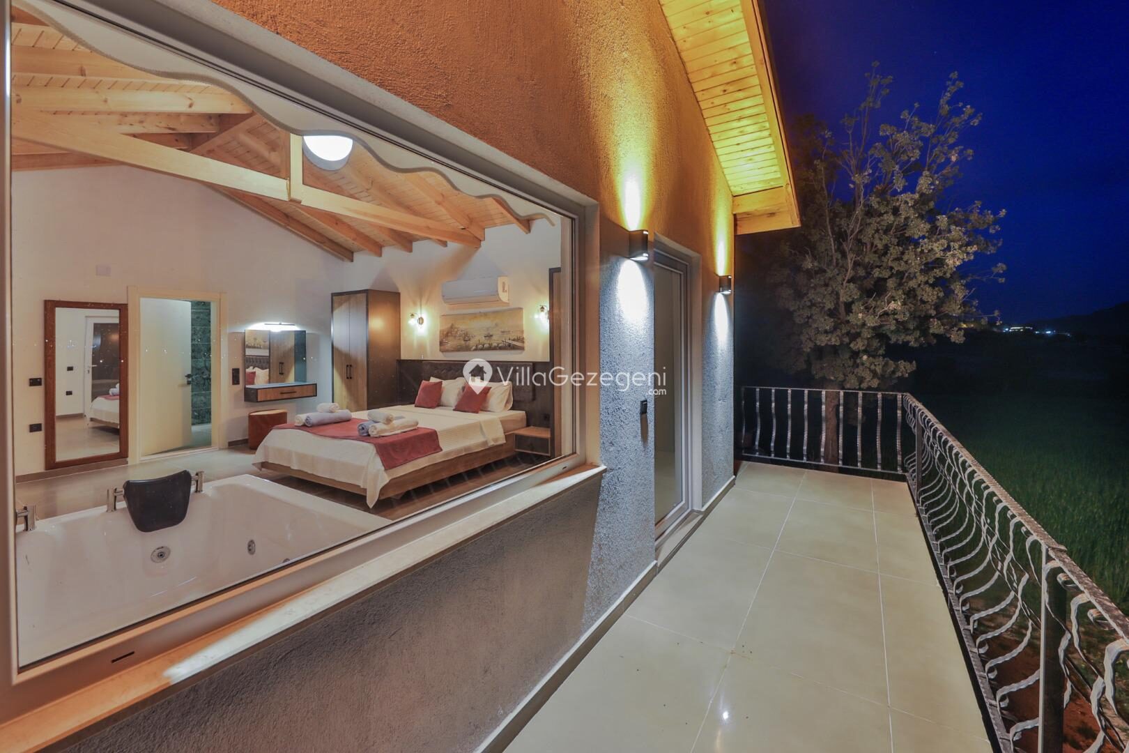 Villa Tawny — 17