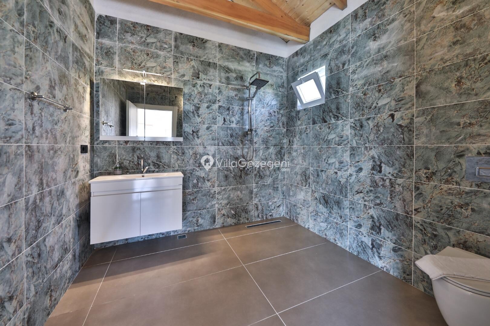 Villa Tawny — 23