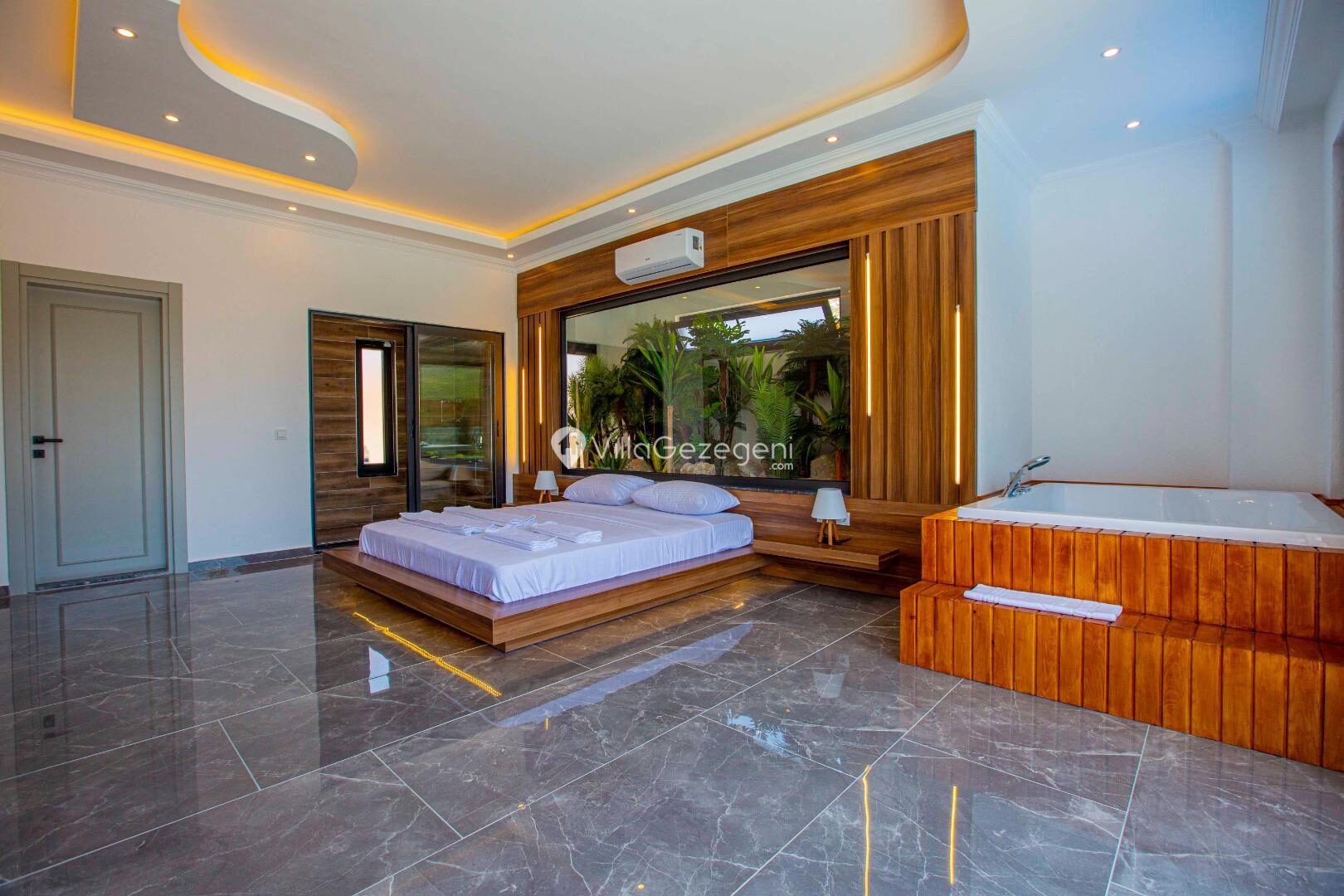 Villa Bahamas — 53
